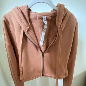 Alo Yoga Extreme Crop Jacket in Henna- Never Worn